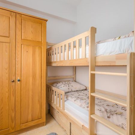 Pansion Dujmovic 1 Apartment Малинска Екстериор снимка