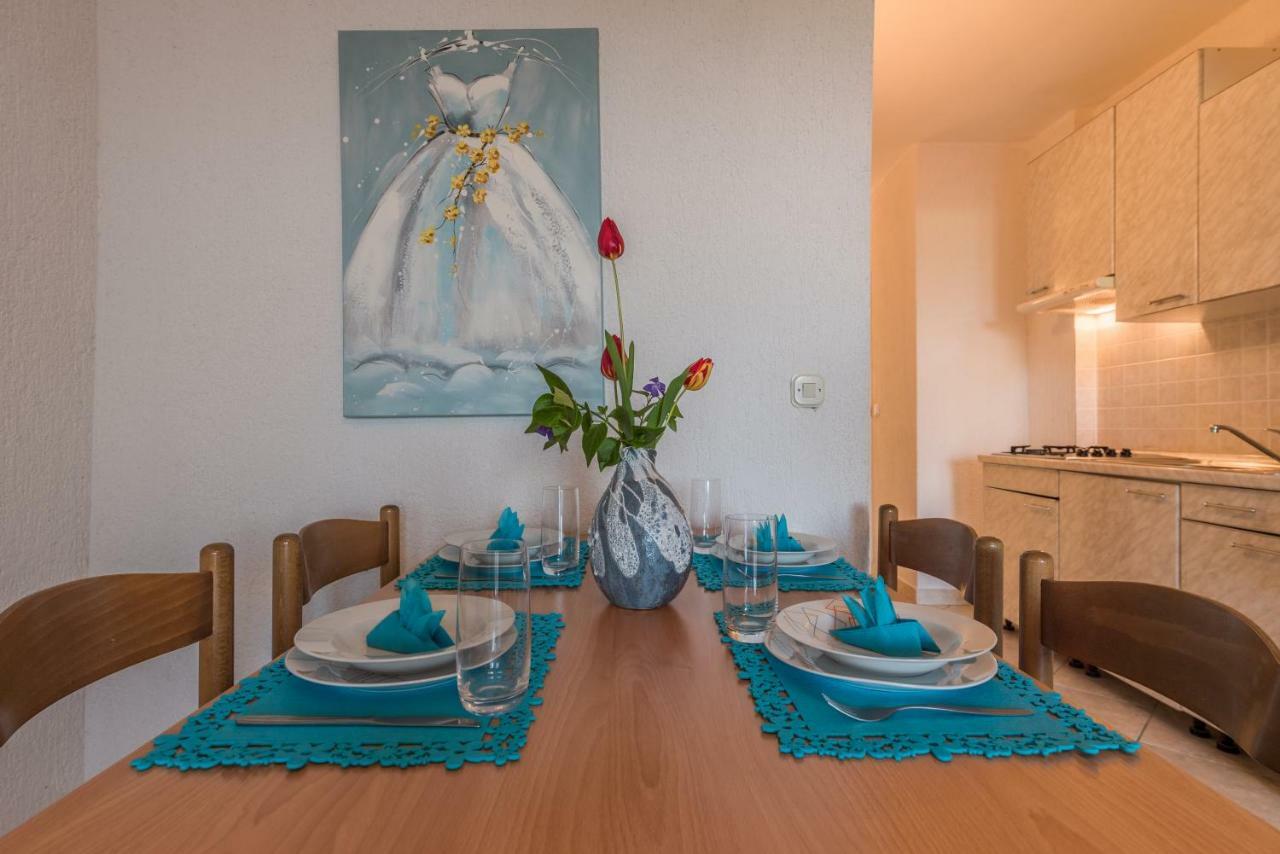 Pansion Dujmovic 1 Apartment Малинска Екстериор снимка
