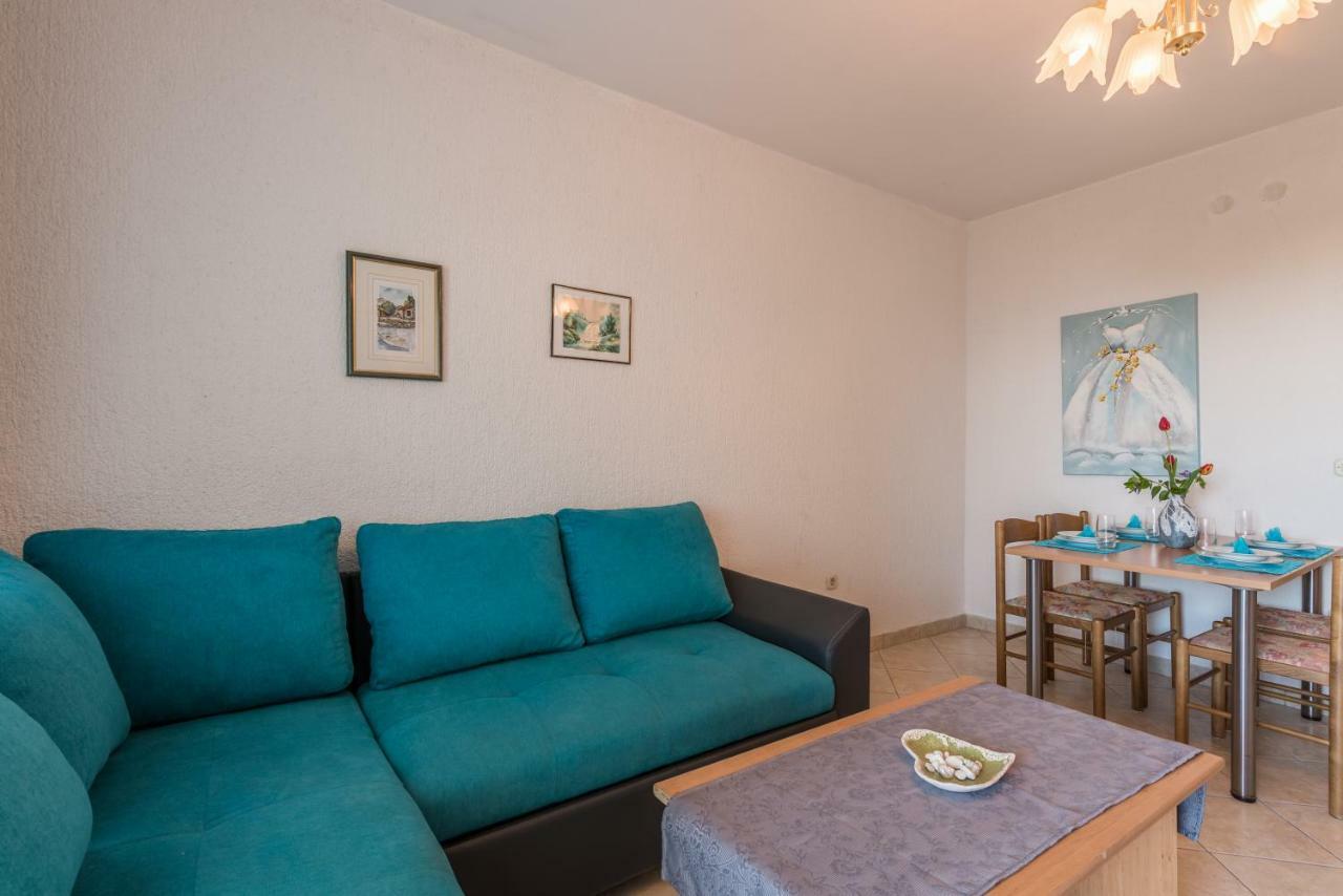 Pansion Dujmovic 1 Apartment Малинска Екстериор снимка