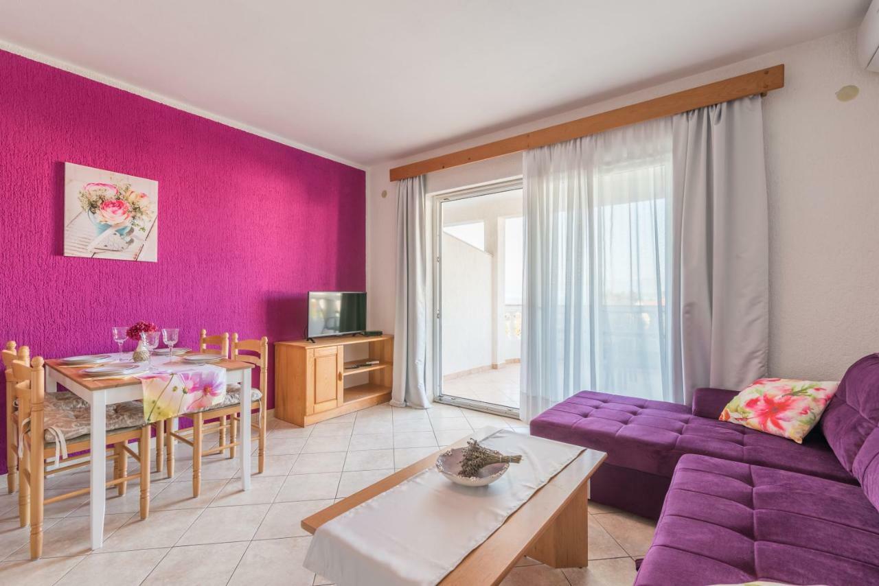 Pansion Dujmovic 1 Apartment Малинска Екстериор снимка